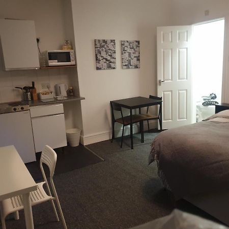 Coventry Studio Apartment Екстер'єр фото