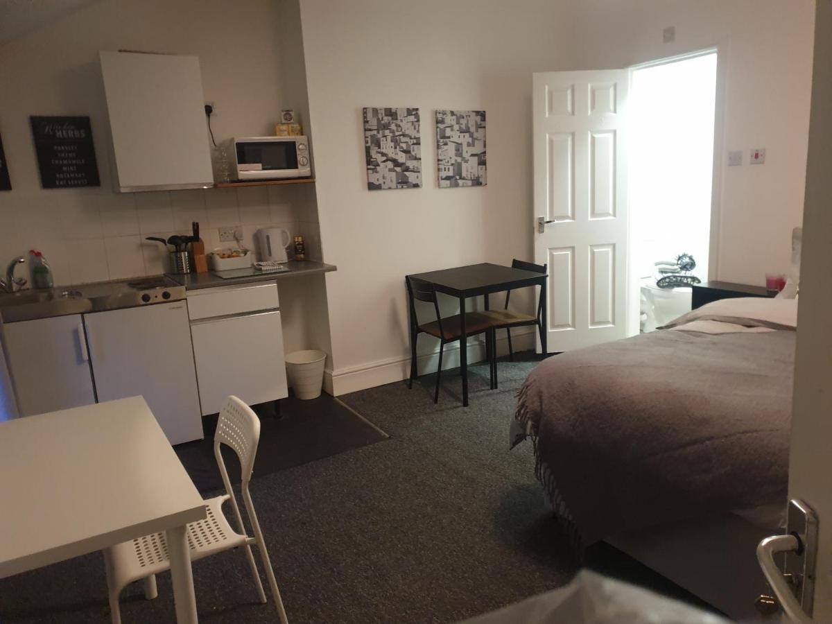 Coventry Studio Apartment Екстер'єр фото